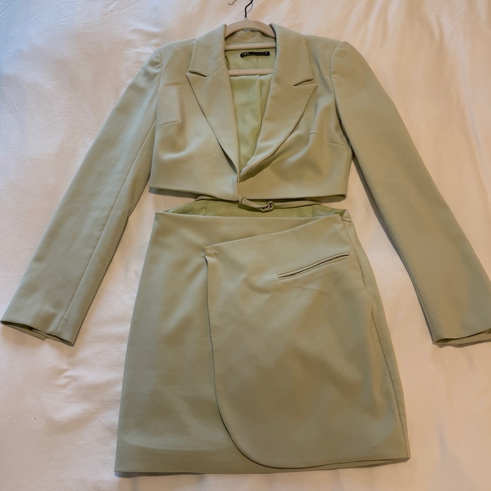 Zara Mint Green Cropped Blazer and Mini Skirt Set - Picture 2 of 5